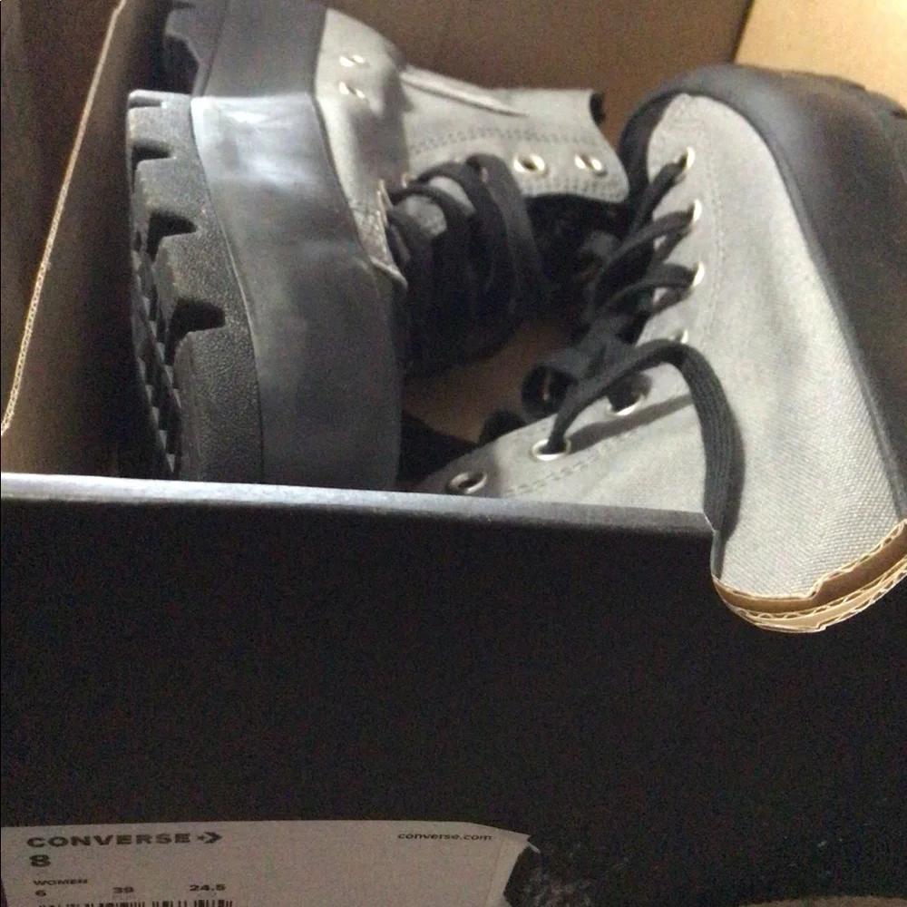 Converse, Sherpa lined, Lugged gray high top lined sneaker boots - Picture 6 of 8